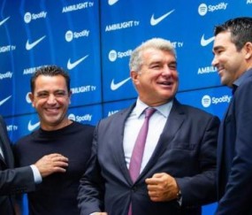 开yun体育app网页版登录入口-德科能否摆脱门德斯门徒标签当好巴萨经理？