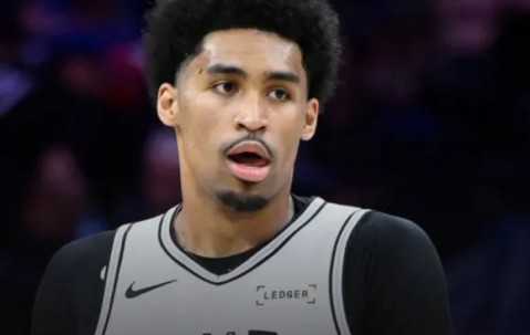 马刺官方：迪伦-哈珀因左手拇指伤势缺席对阵掘金剩余比赛